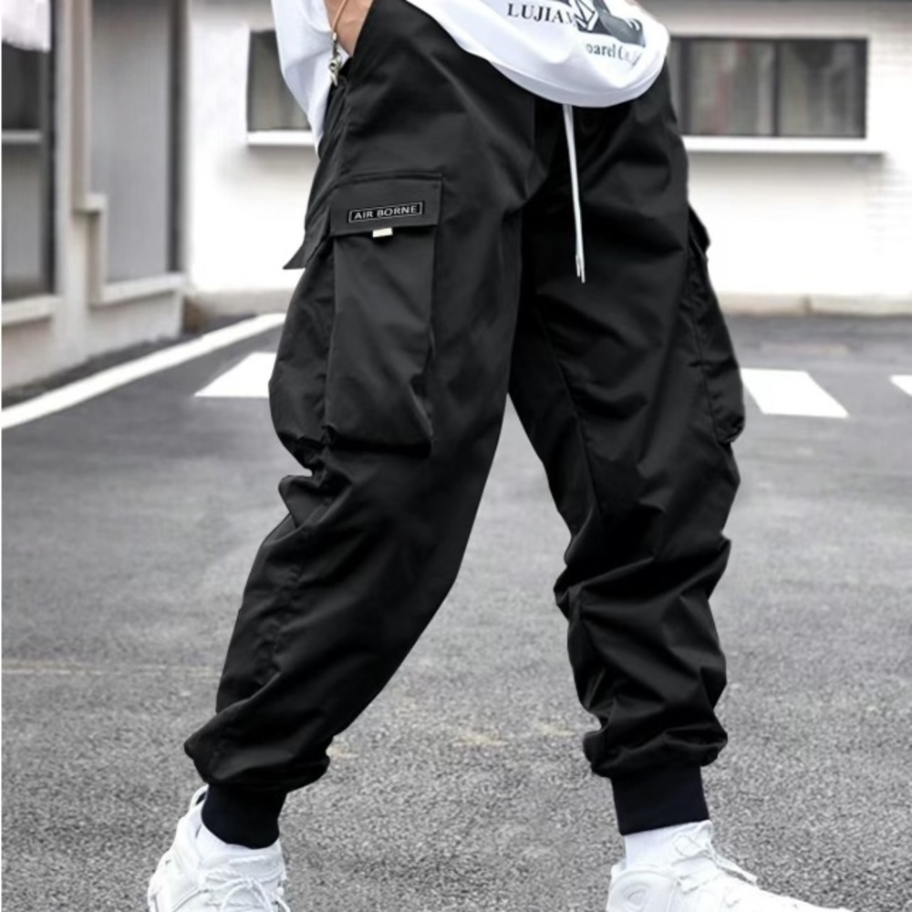 Size L men’s cargos